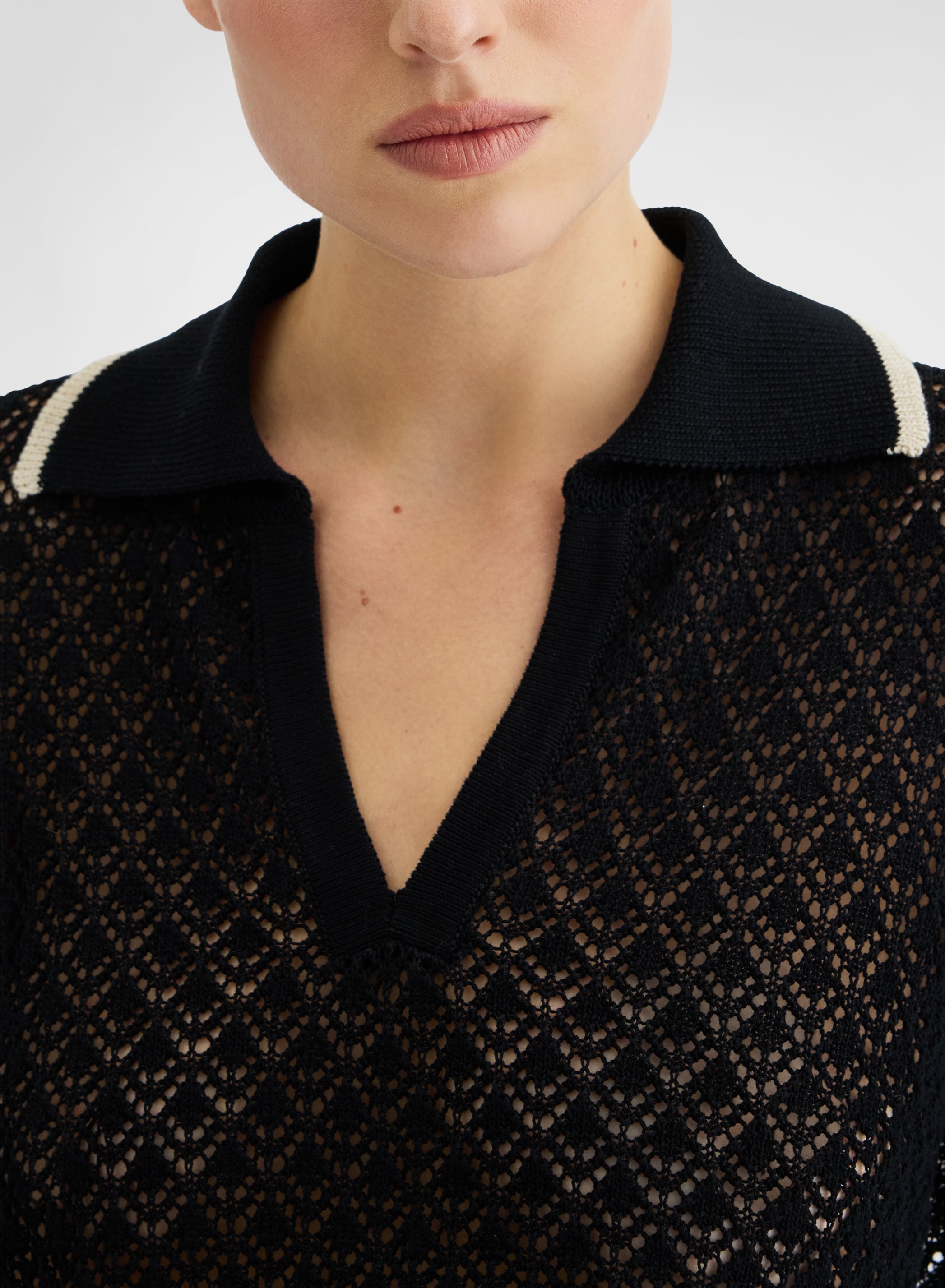 SHORT SLEEVE POLO CROCHET BLACK