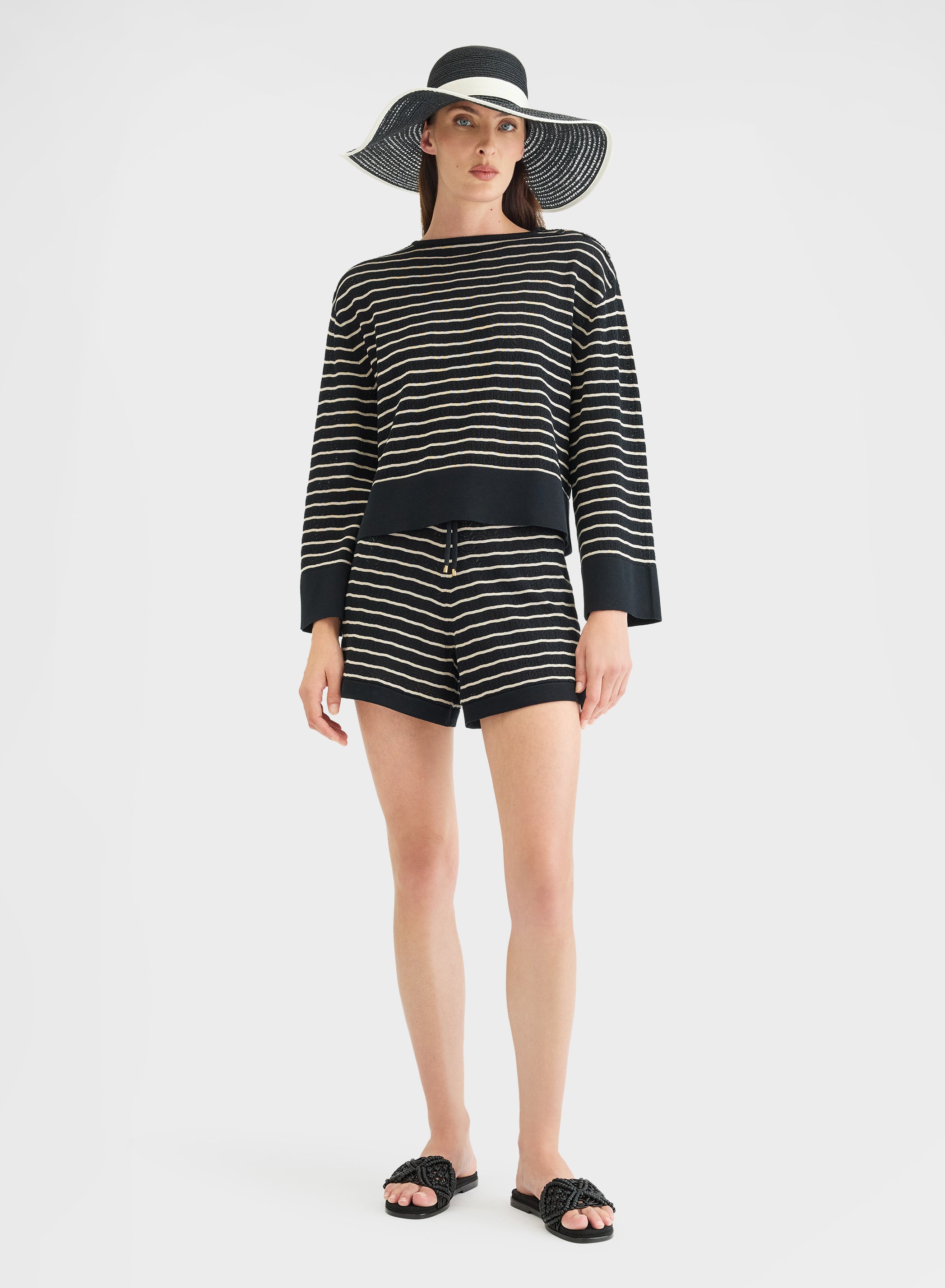 STRIPED KNIT SHORTS BLACK/BEIGE