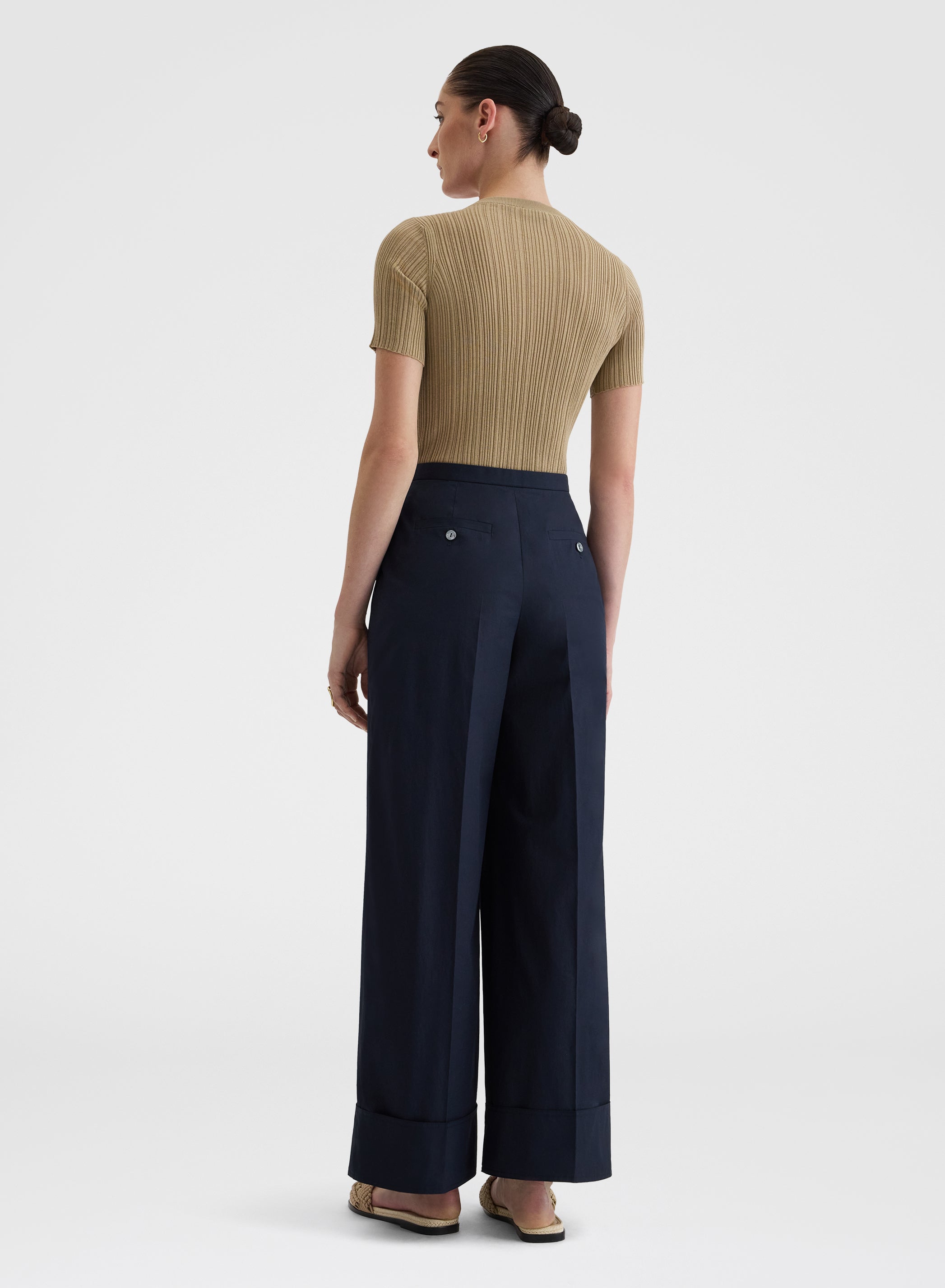 SHORT SLEEVE CREWNECK MICRO PLISSE KHAKI