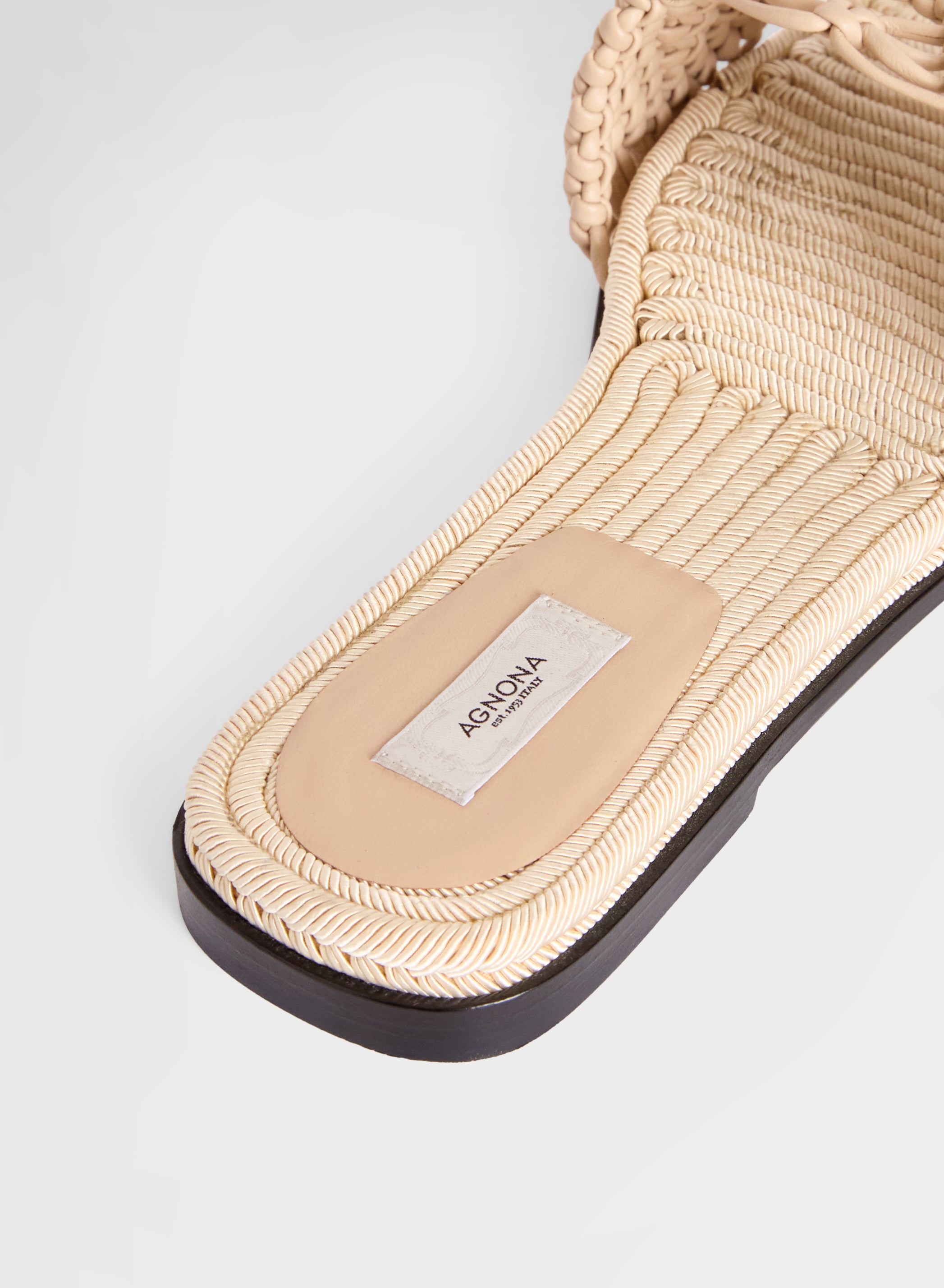 SLIP ON NAPPA BEIGE