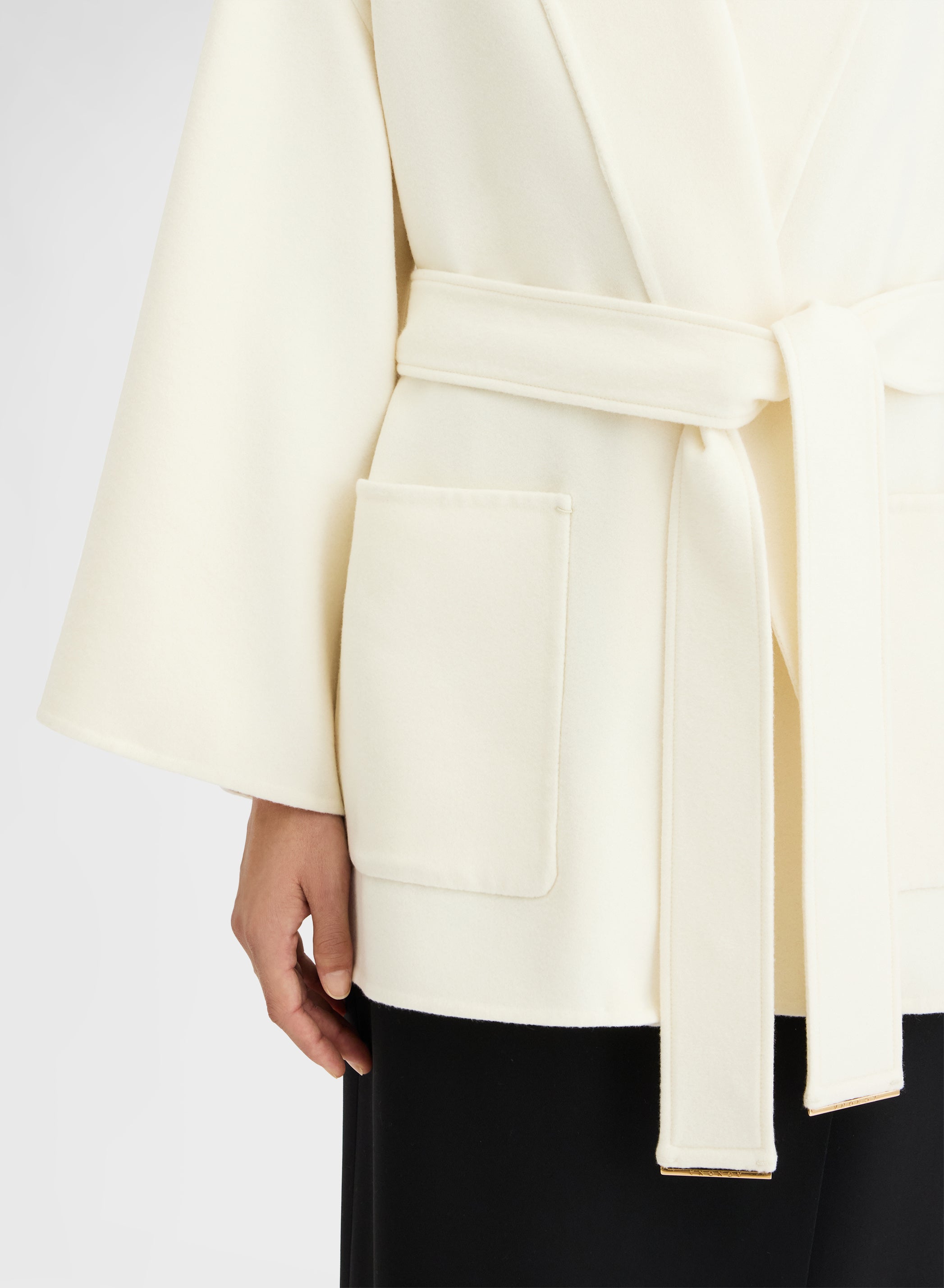 Wool Cashmere Short Coat White Belted | Agnona Italy