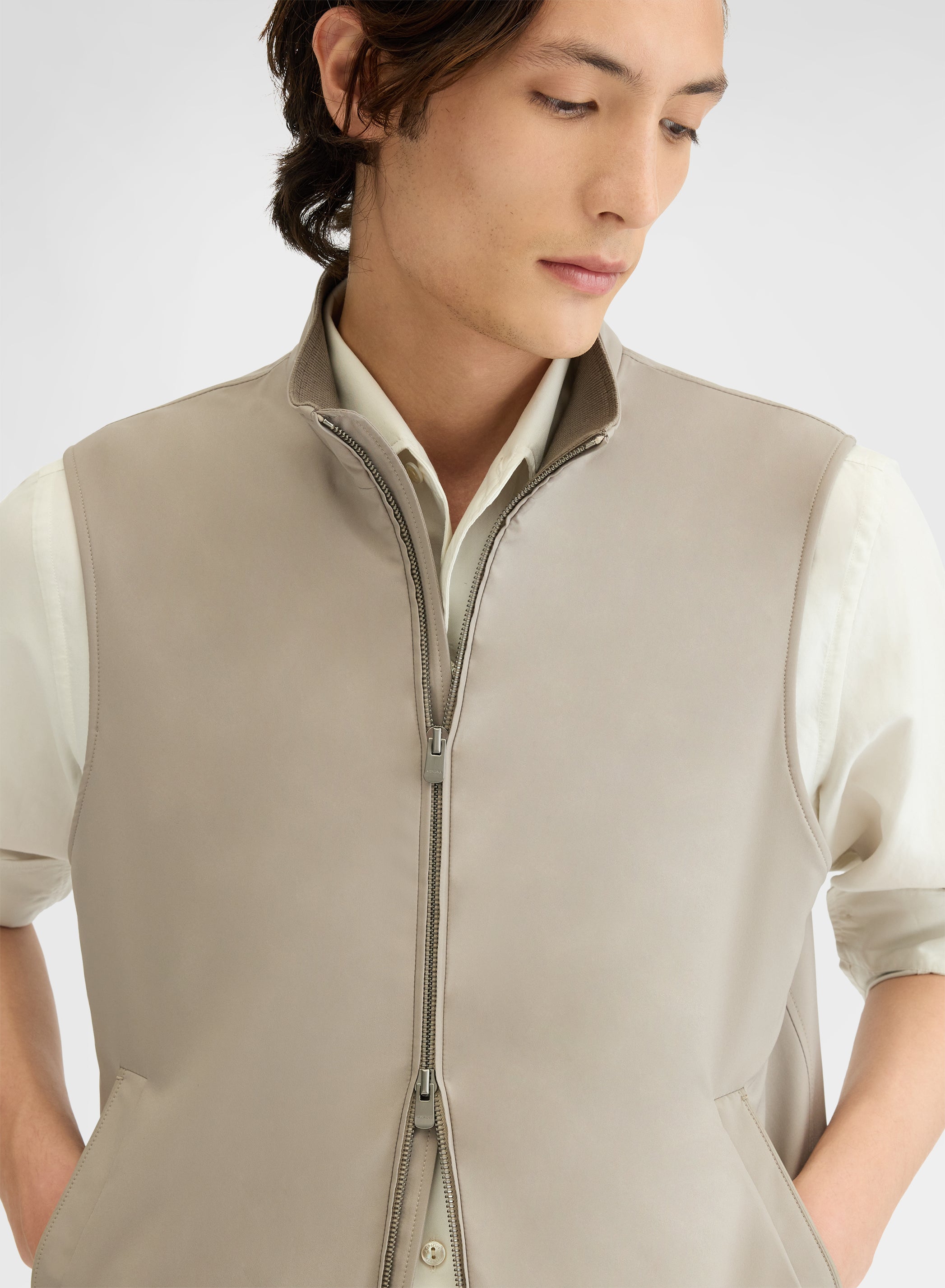NYLON TECH TWILL GILET GREY | Agnona