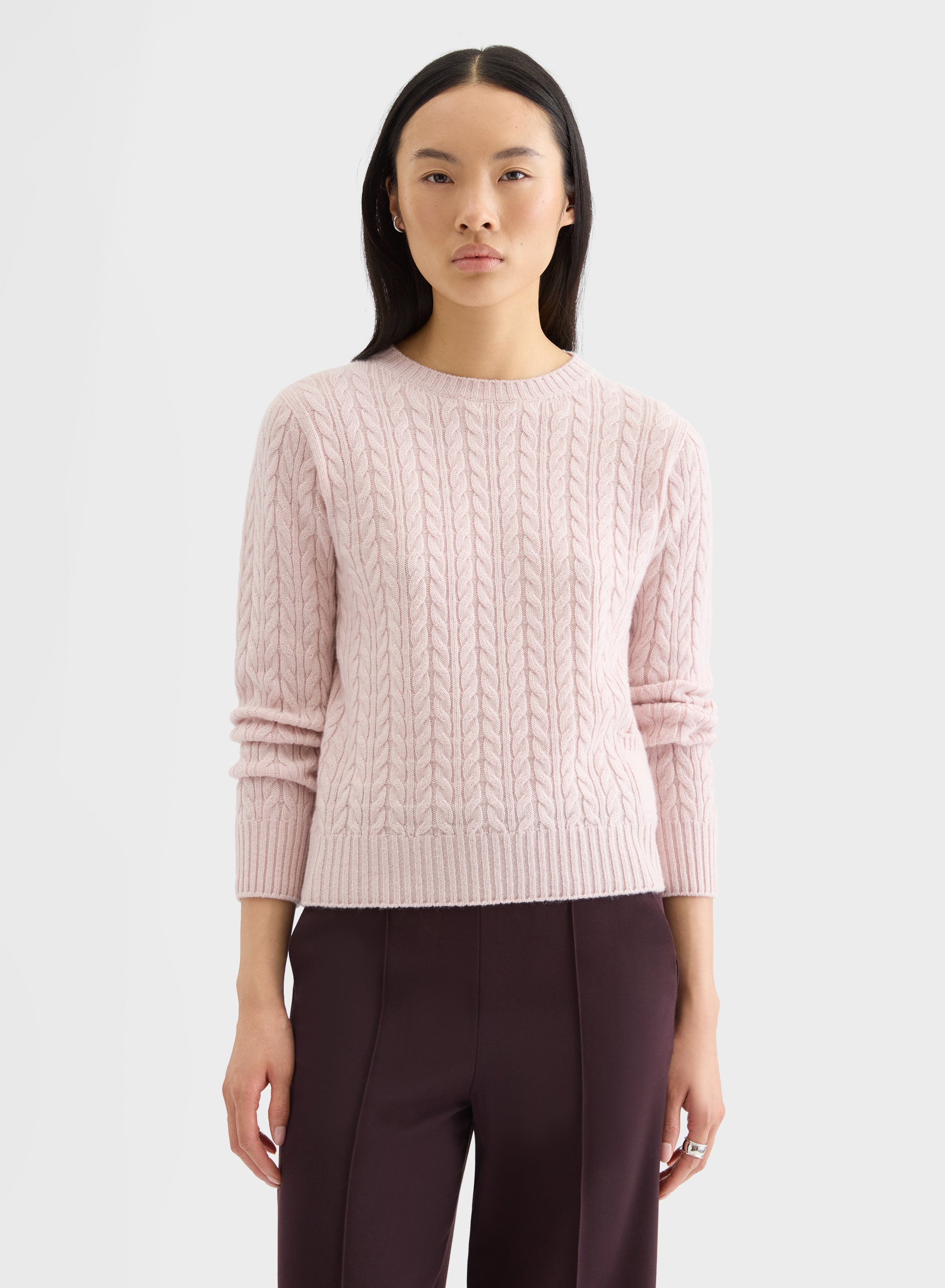 CASHMERE ICONIC CABLE LIPSTICK CREWNECK GUM