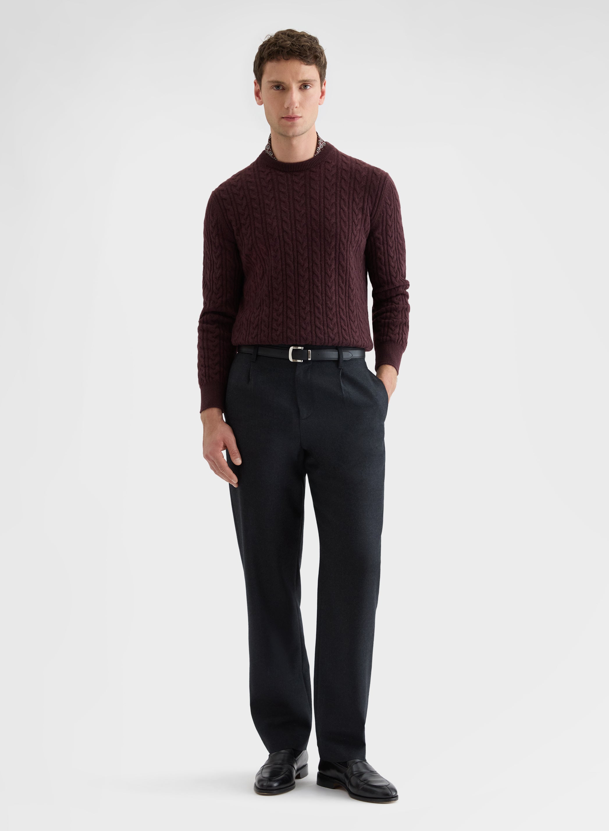 CASHMERE ICONIC CABLE CREWNECK BURGUNDY
