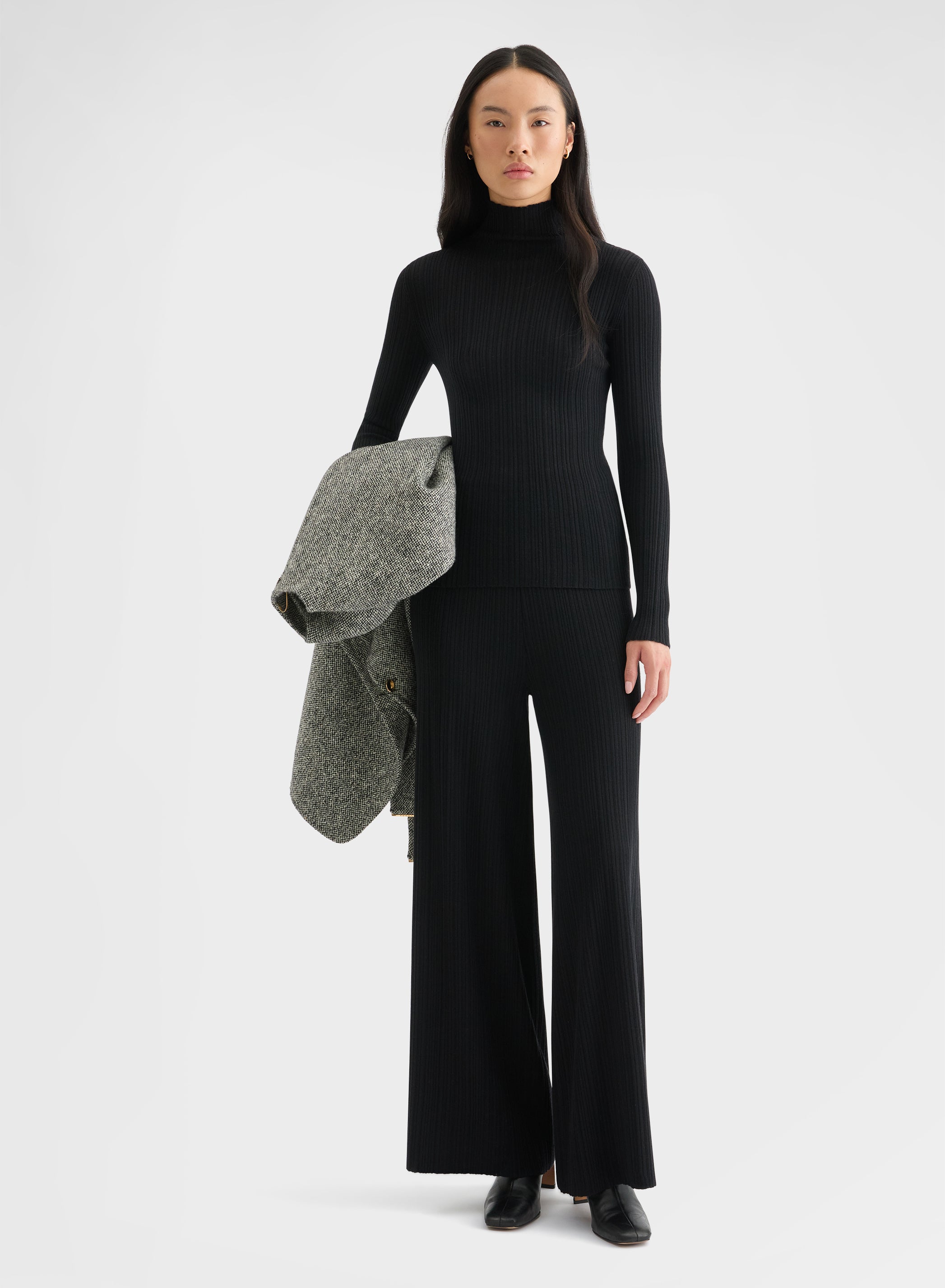 CASHMERE WOOL SILK CORTECCIA STITCH TURTLENECK BLACK