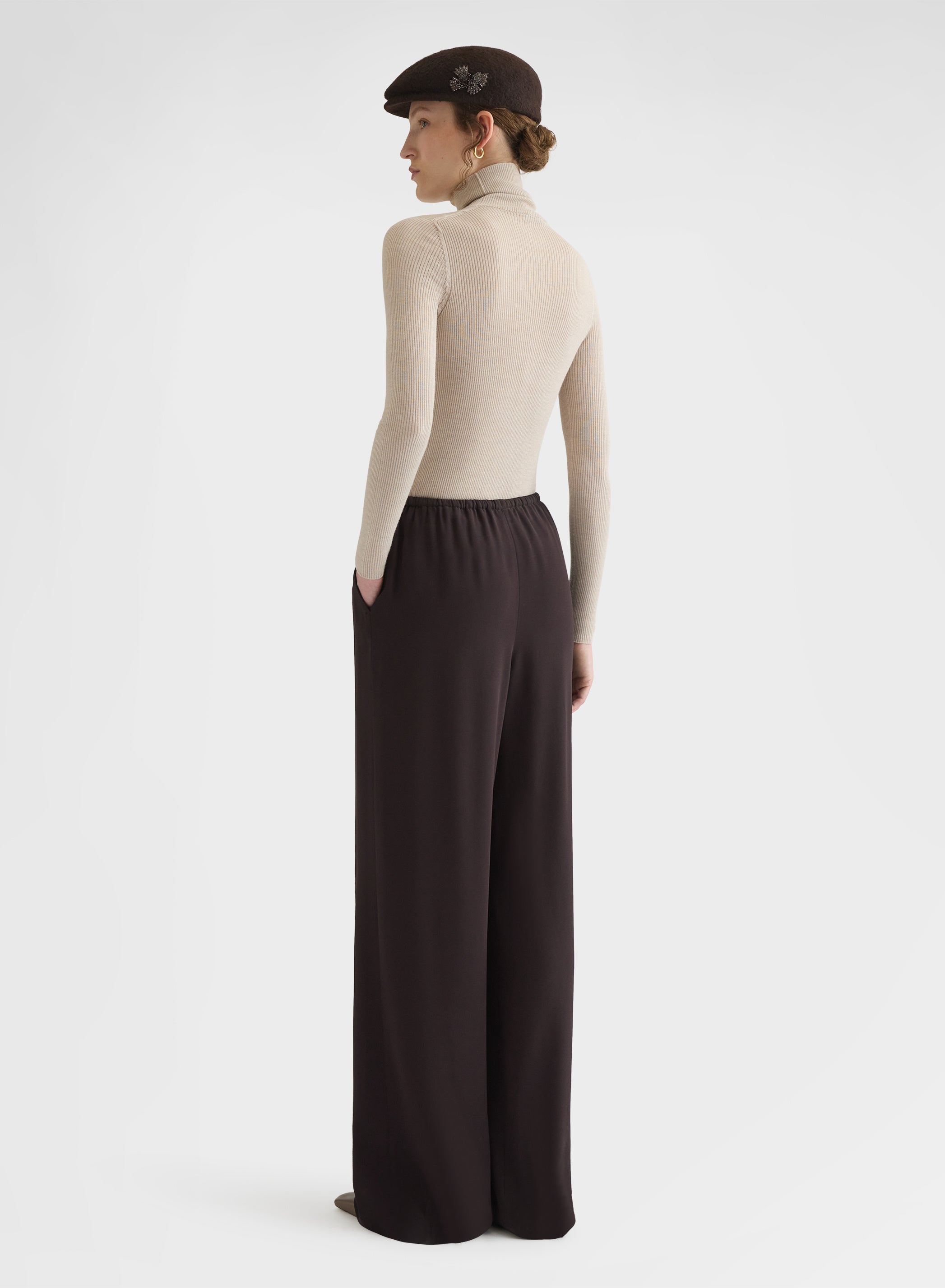 FINE WOOL SILK CASHMERE RIB TURTLENECK GREIGE