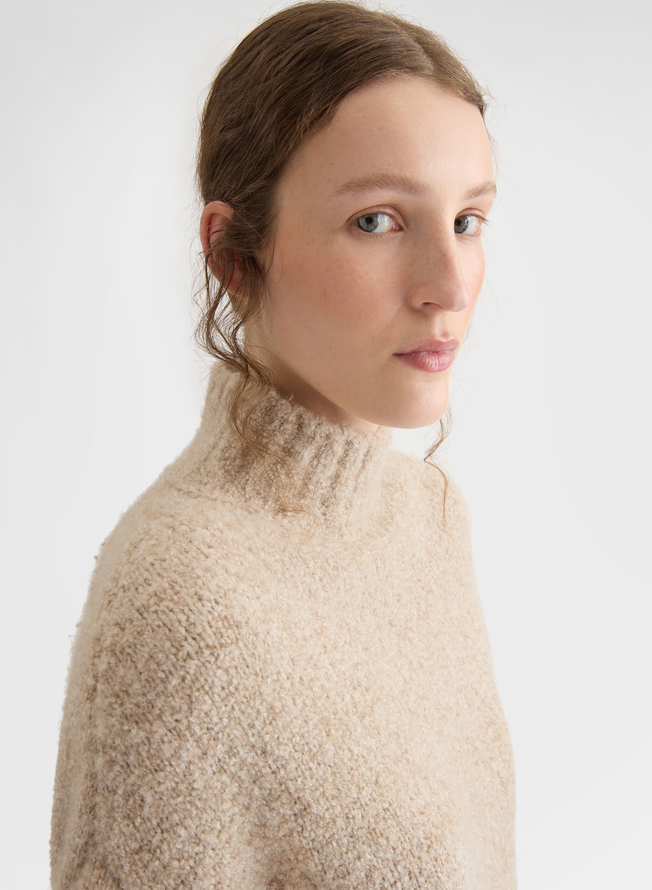 COCOON CASHMERE SILK BOUCLÉ HIGH NECK SWEATER CHAMPAGNE