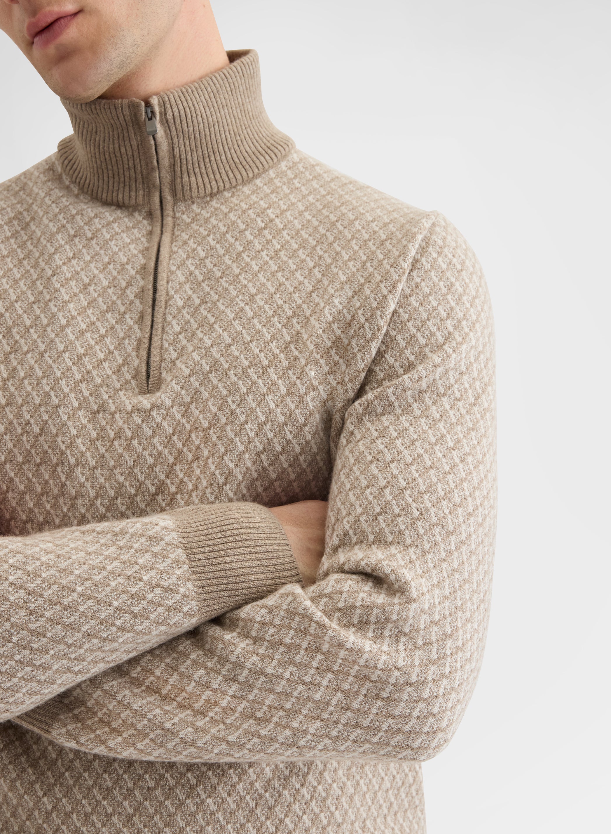 ARGYLE JACQUARD HIGH NECK HALF ZIP SWEATER