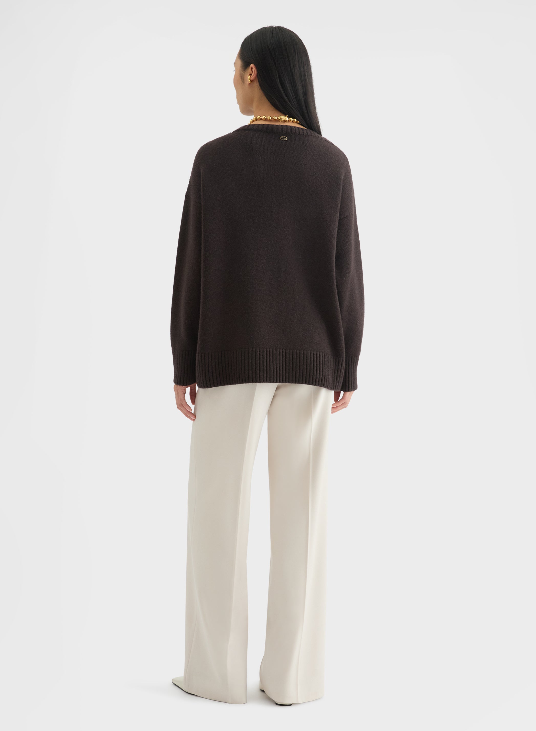CASHMERE PLAIN KNIT BOAT NECK SWEATER EBONY