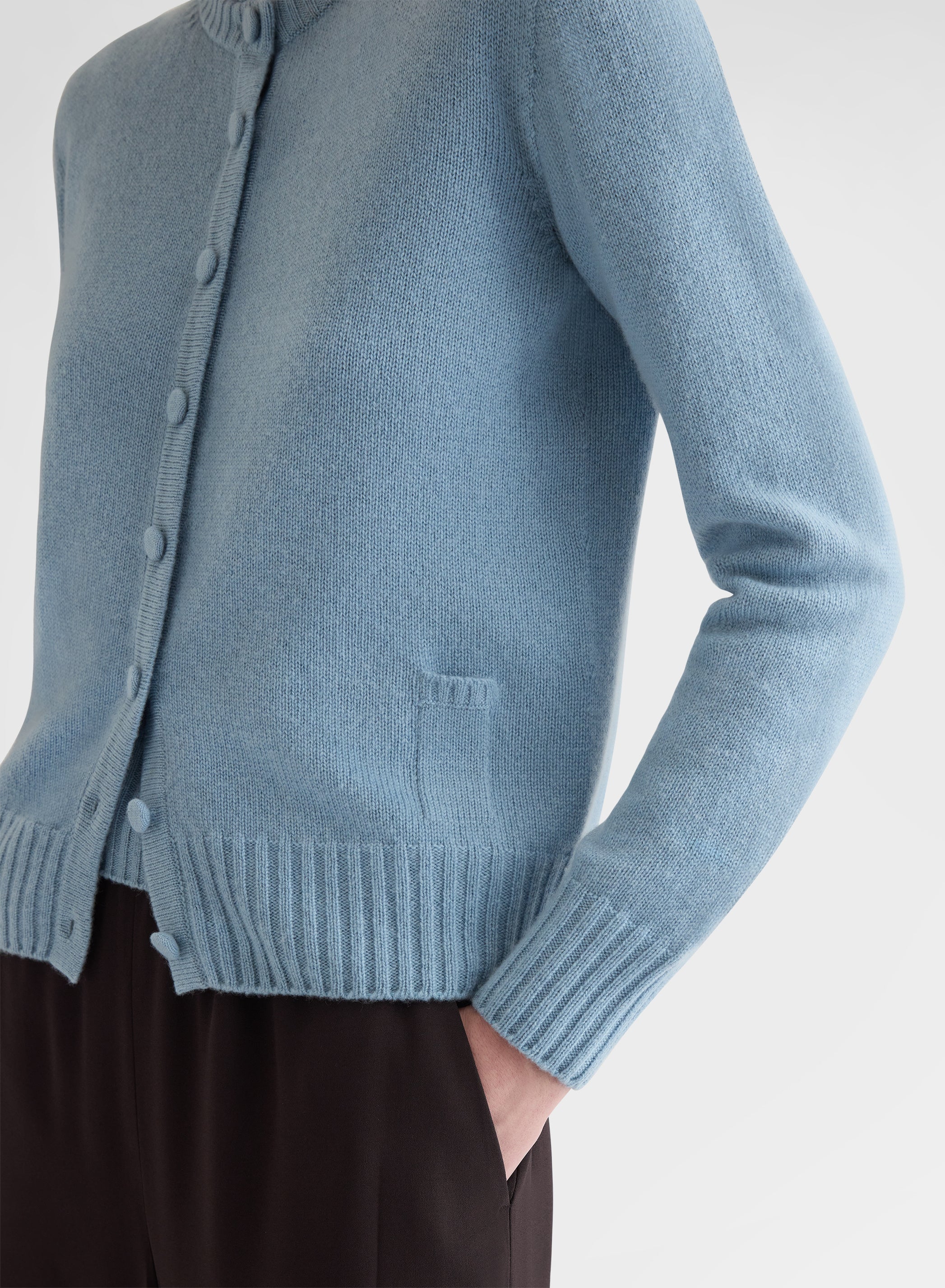 CASHMERE PLAIN KNIT LIPSTICK CREWNECK CARDIGAN DARK POWDER