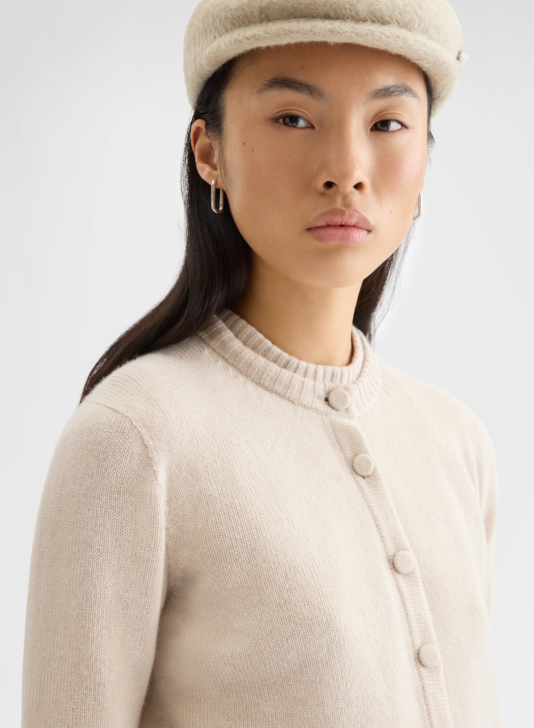 LIPSTICK CREWNECK CARDIGAN CASHMERE GREIGE