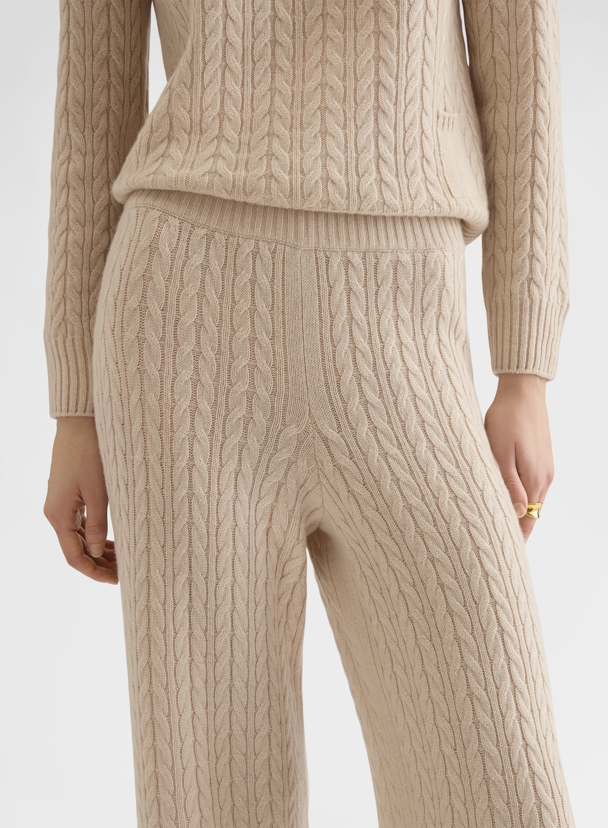 CASHMERE ICONIC CABLE HIGH WAISTED STRAIGHT PANTS GREIGE