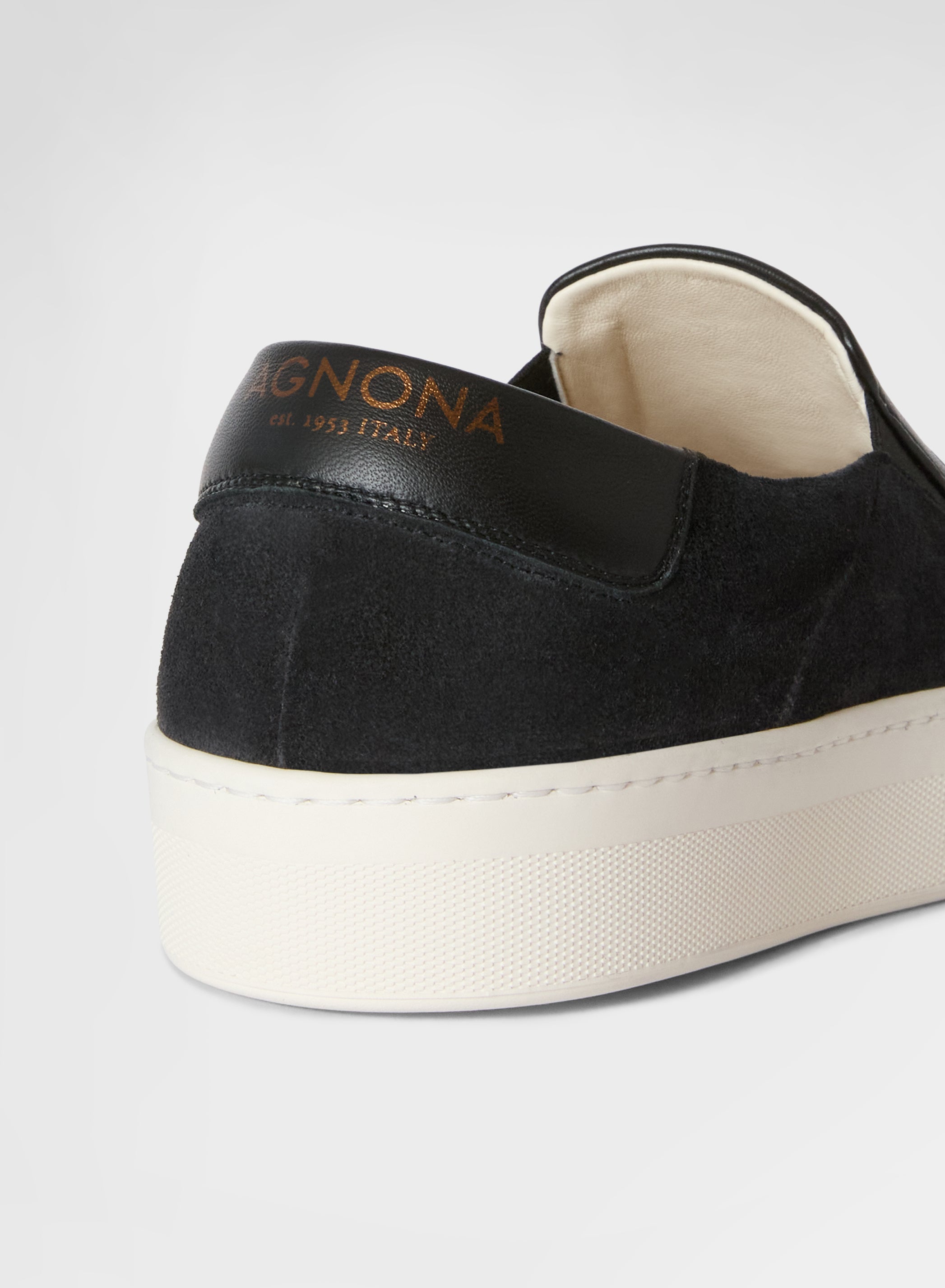 CASHMERE SLIP ON BLACK