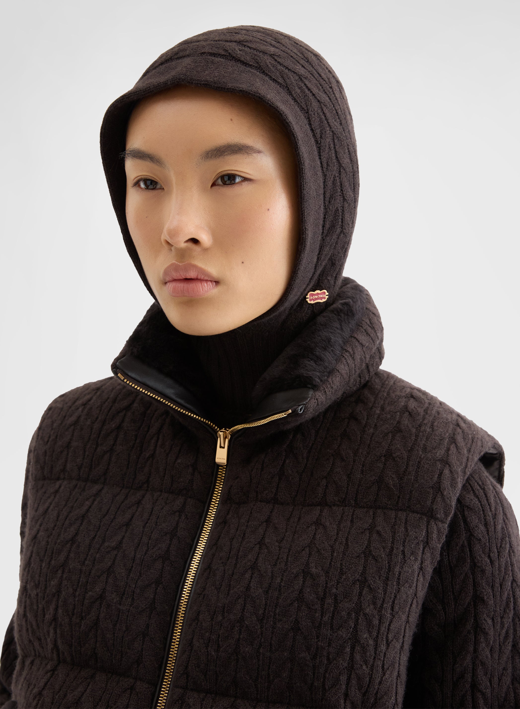 CASHMERE ICONIC CABLE BALACLAVA EBONY