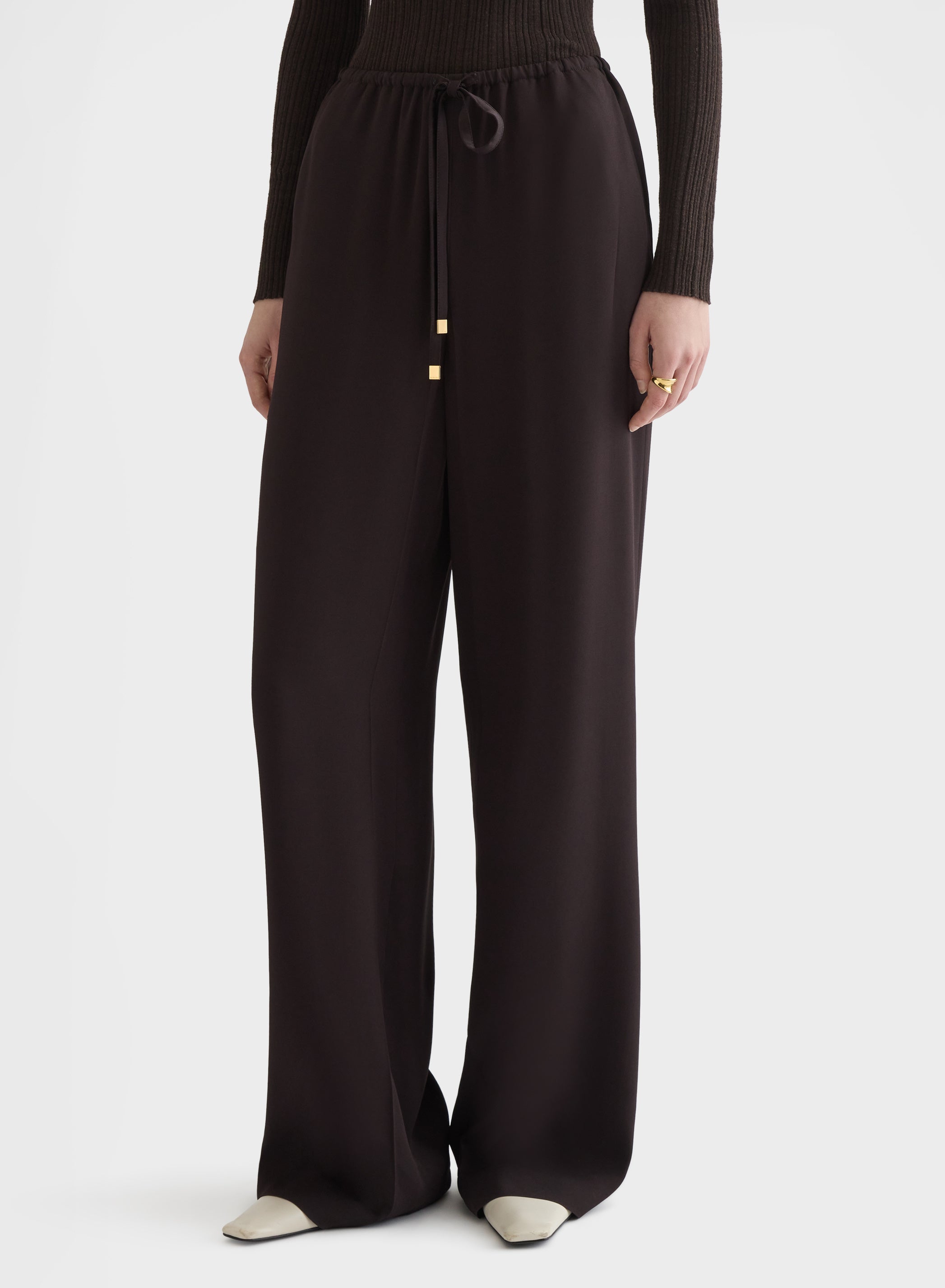 MATT SILK BLEND DRAWSTRING JOGGERS EBONY