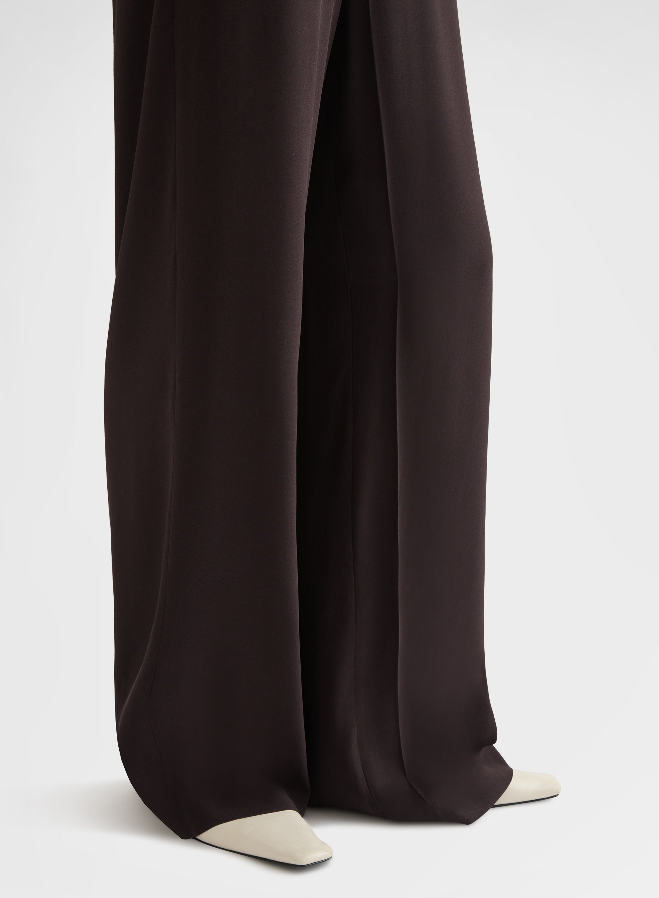 MATT SILK BLEND DRAWSTRING JOGGERS EBONY