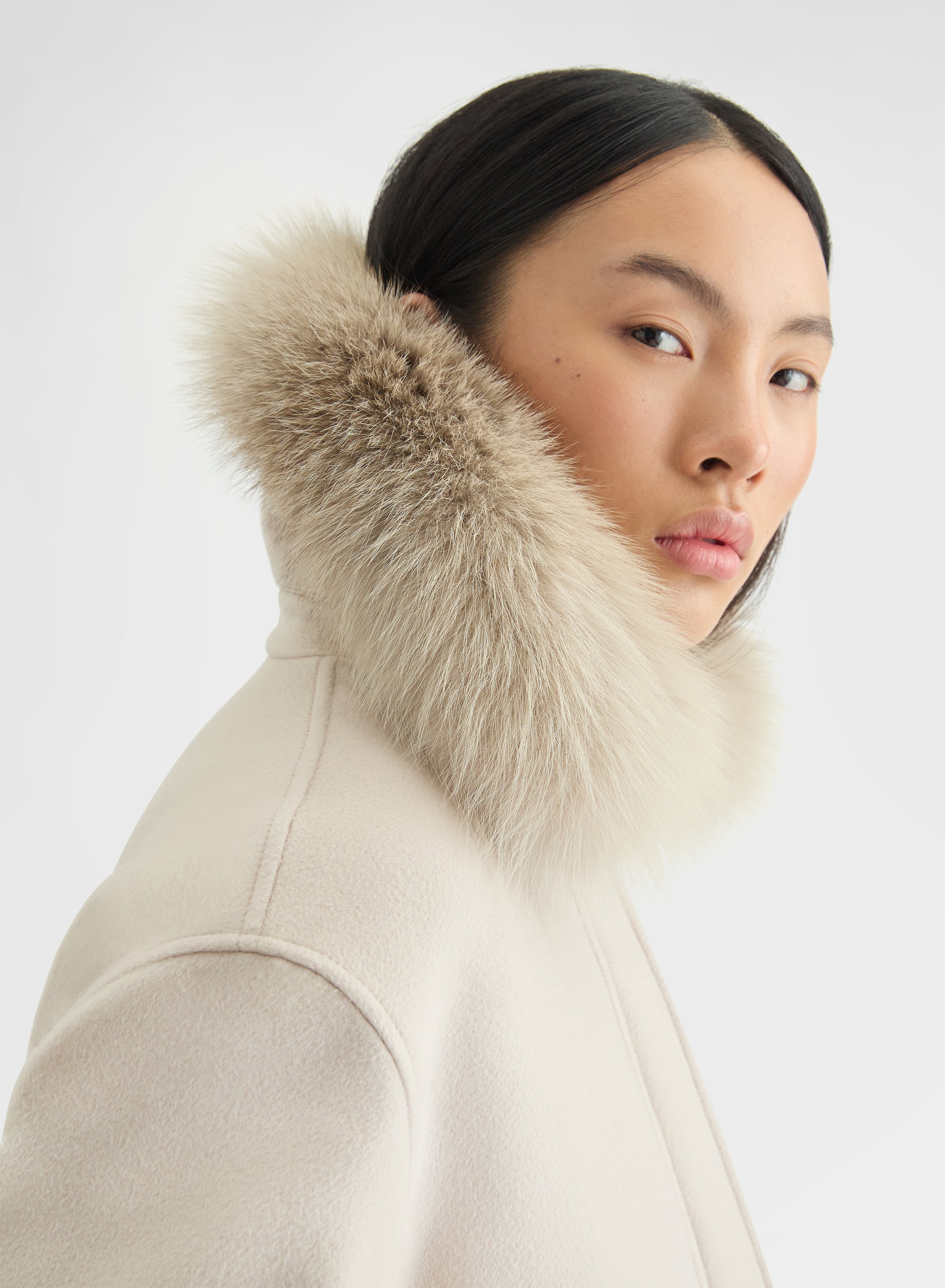 CASHMERE DRAP CROPPED BOMBER GREIGE
