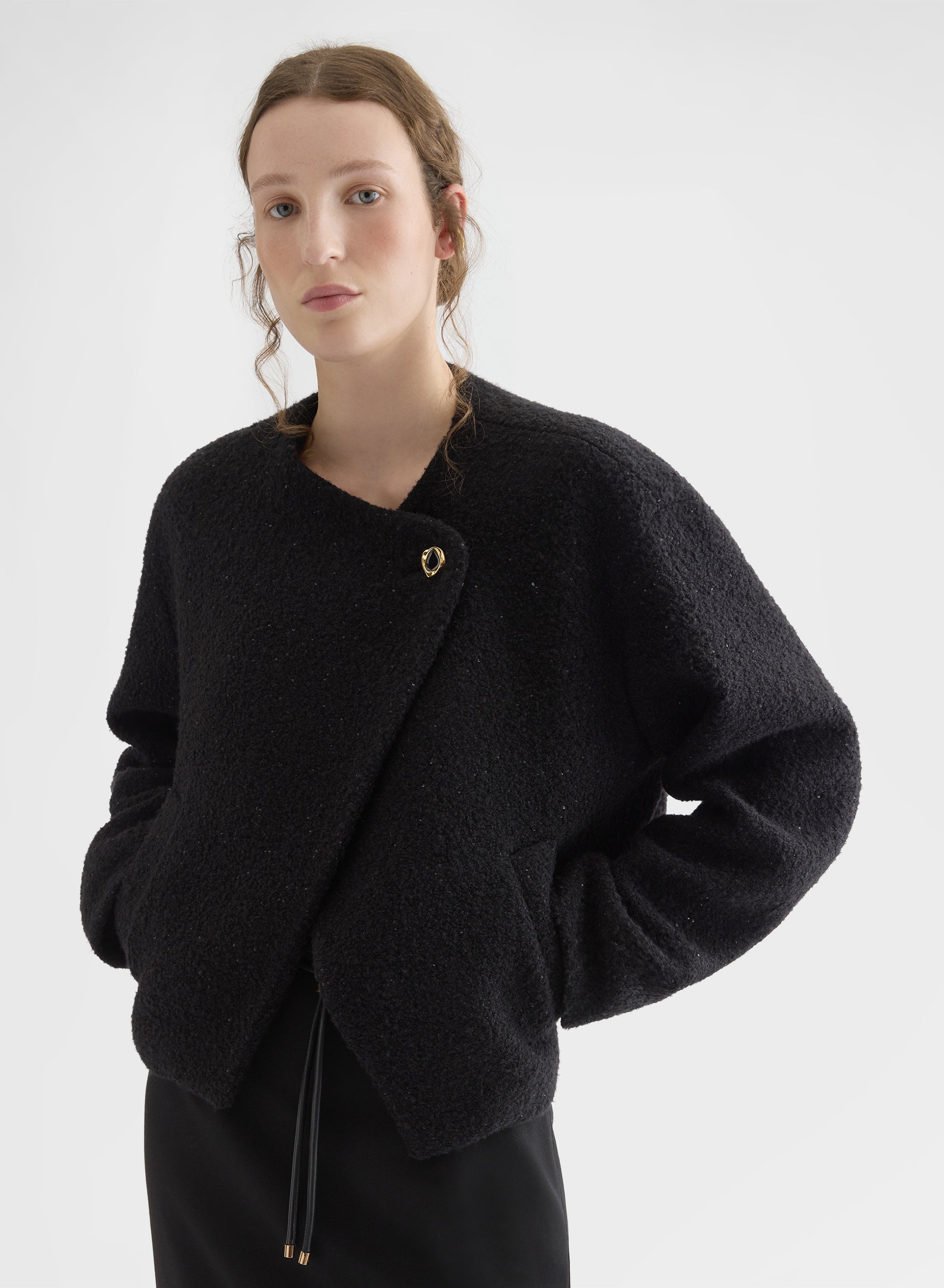 SHIMMERING BOUCLE CROPPED JACKET BLACK