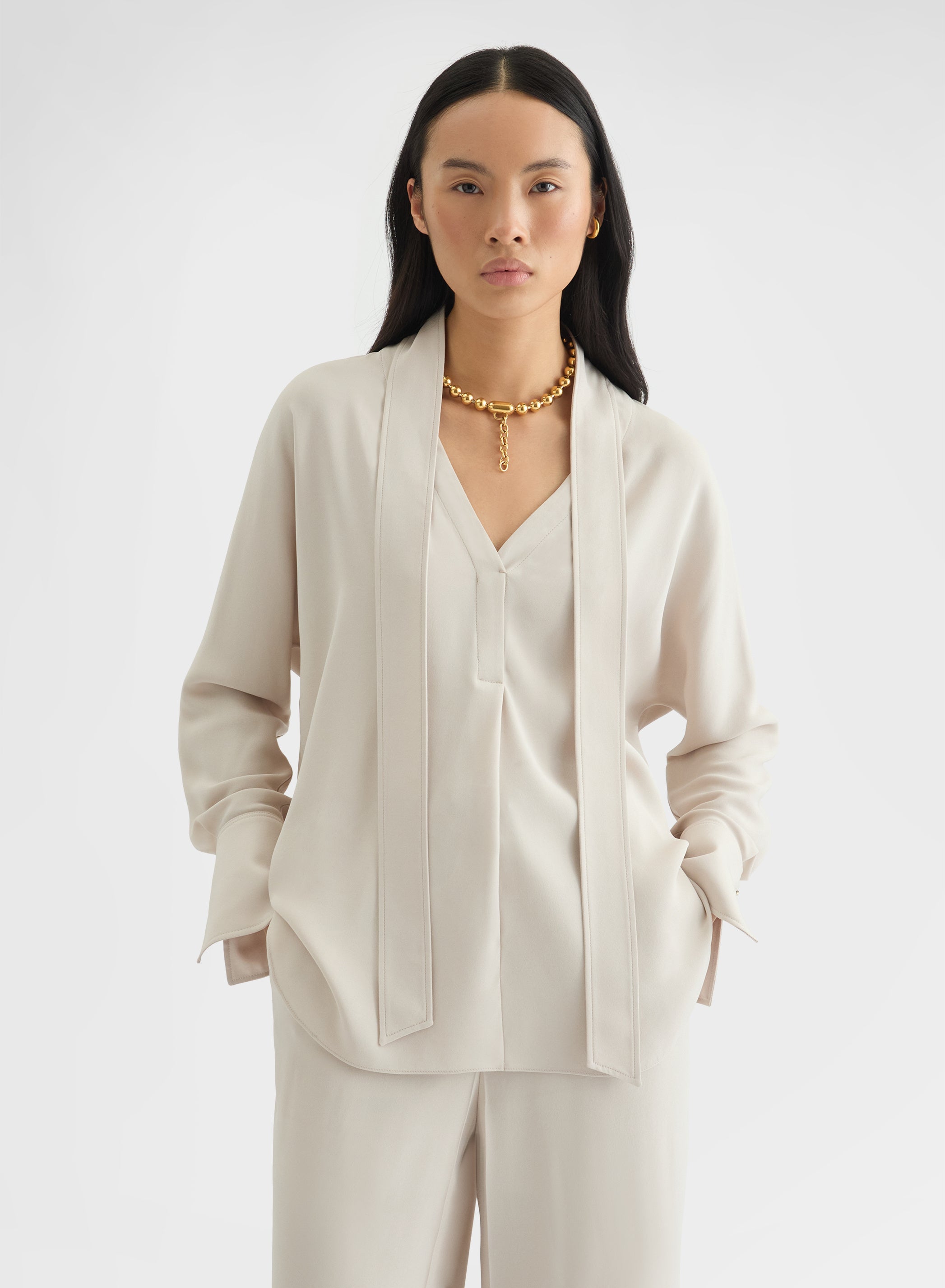 MATT SILK BLEND SCARF BLOUSE GREIGE