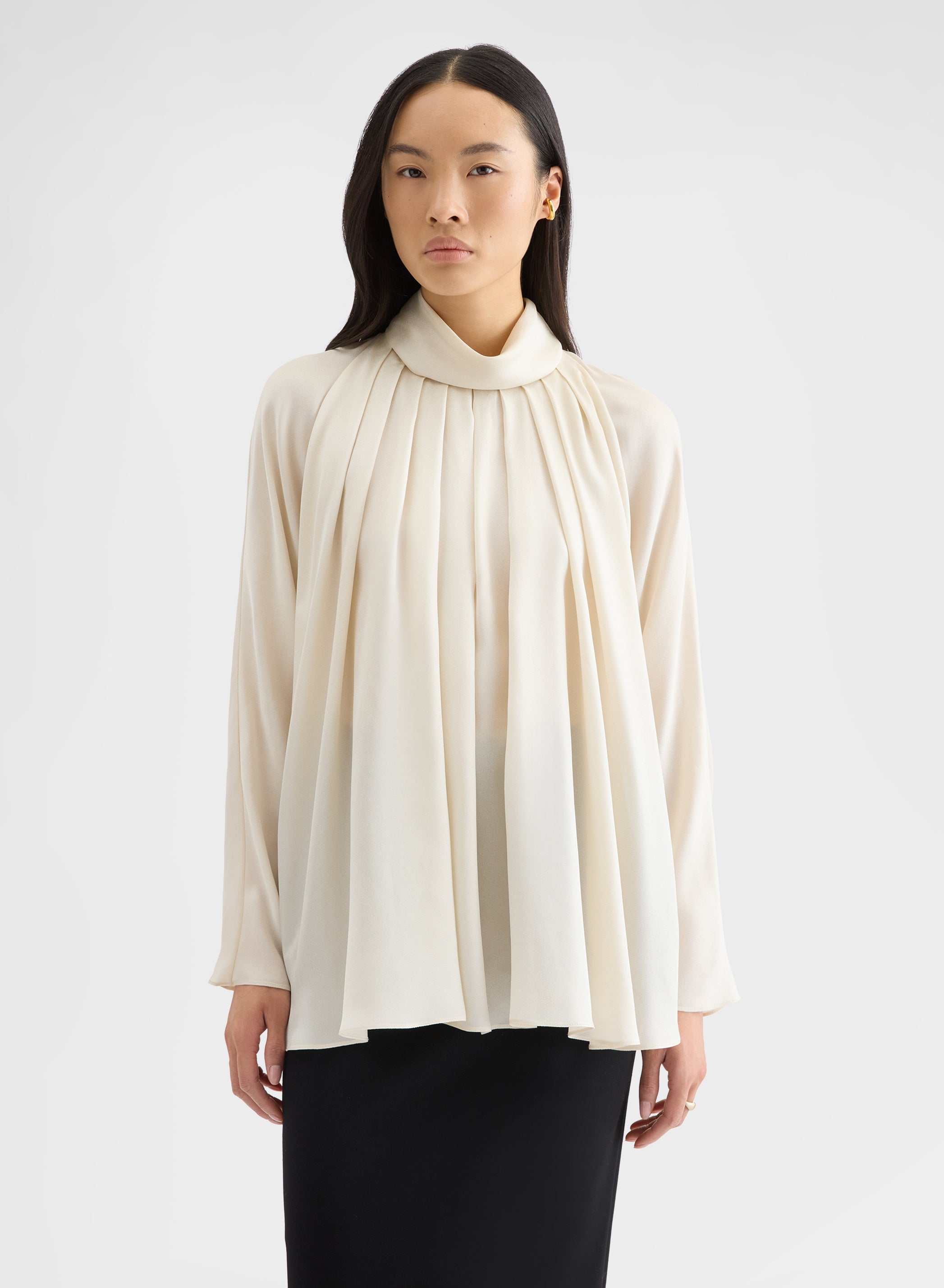 SILK BLEND SABLE HIGH NECK DRAPED BLOUSE SNOW