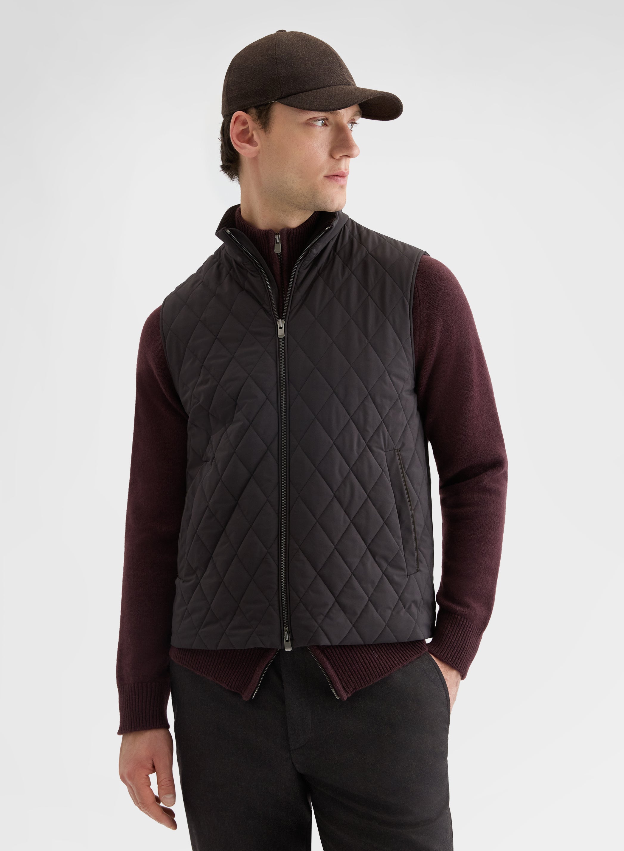 NYLON TECH TWILL QUILTED VEST CHOCOLATE