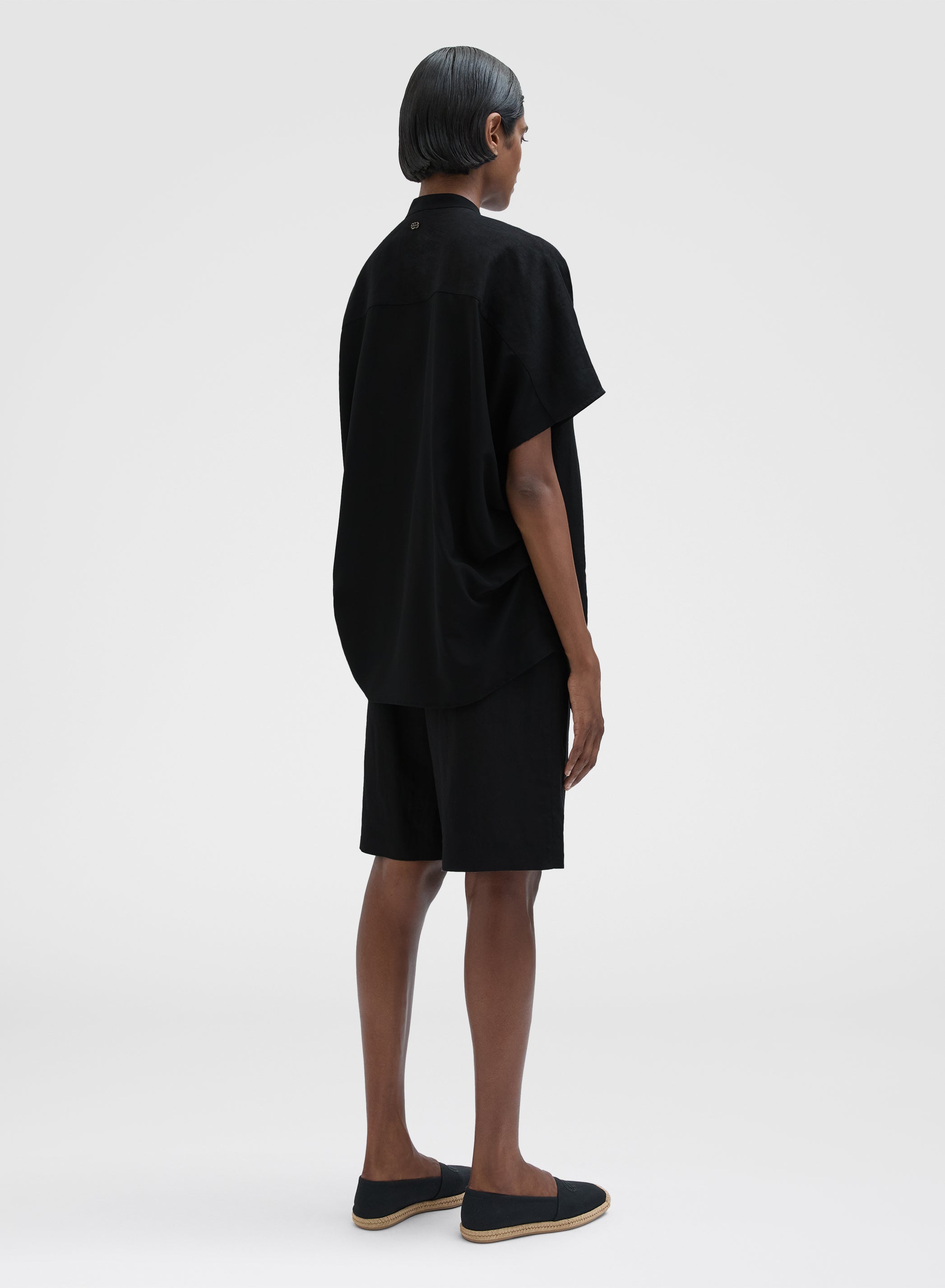 LIGHT LINEN GURU COLLAR SHIRT BLACK